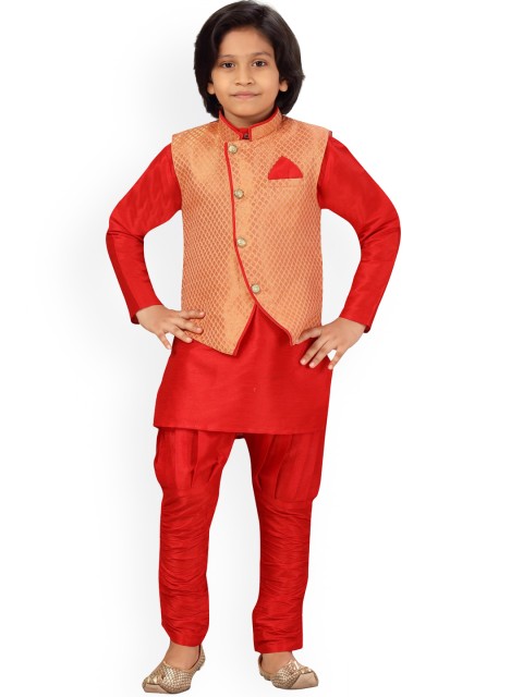 

LITTLE MAFIA BY Aarika Boys Red & Peach Pure Silk Kurta With Pyjamas & Nehru Jacket