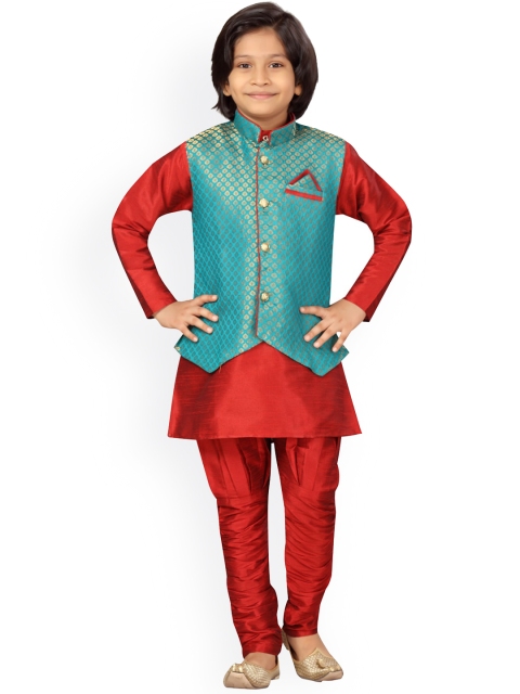 

LITTLE MAFIA BY Aarika Boys Red & Green Pure Silk Kurta With Pyjamas & Nehru Jacket