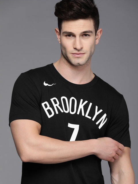 

Nike Men Black & White Printed Brooklyn Nets Kevin Durant Pure Cotton NBA T-shirt