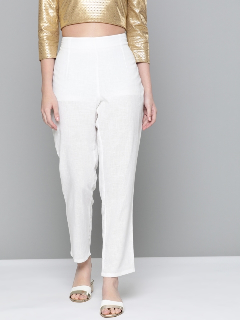 

HERE&NOW Women White Solid Regular Pure Cotton Cropped Trousers