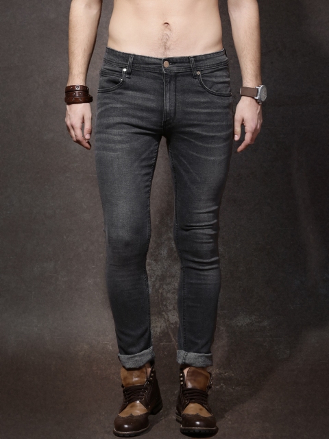 

Roadster Men Charcoal Grey Mid Rise Clean Look Jeans