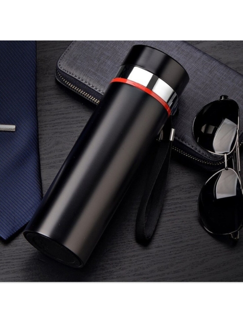 

iSWEVEN Black Solid Stainless Steel Vacuum Insulated Bottle 650 ML