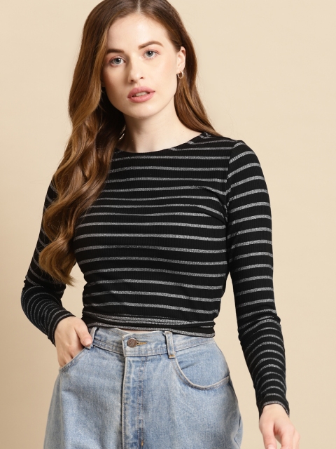 

COVER STORY Black & White Striped Regular Top