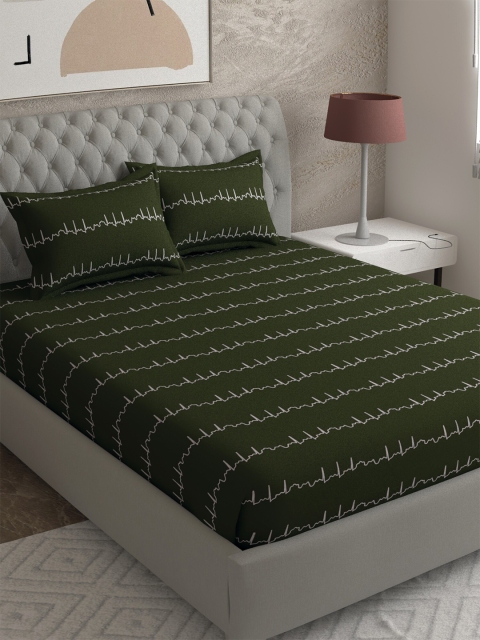 

EverHOME Green & White 144 TC Cotton Queen Bedsheet with 2 Pillow Covers