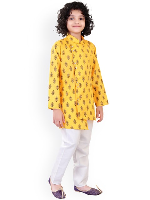 

Nakshi by Yug Boys Yellow Ethnic Motifs Printed Angrakha Pure Cotton Kurta with Pyjamas