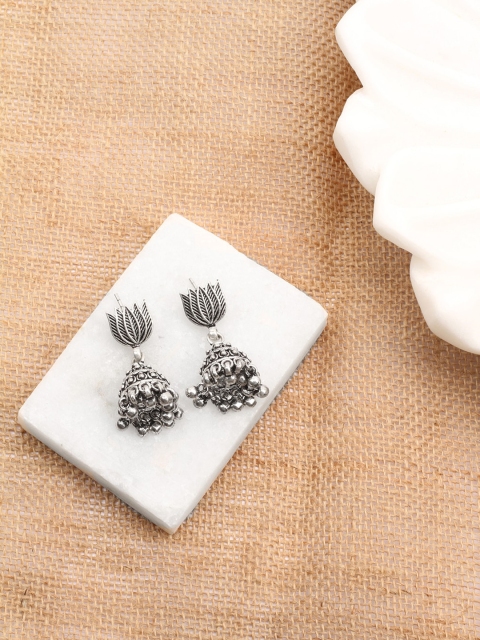 

SANGEETA BOOCHRA Silver-Toned Floral Jhumka Earrings