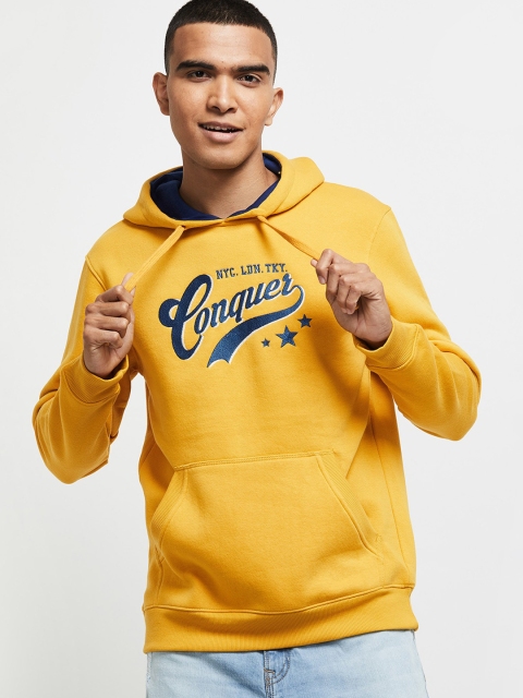 

max Men Yellow Printed Hooded Sweatshirt