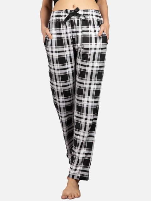 

Nite Flite Women White & Black Monochrome Checked Pyjamas