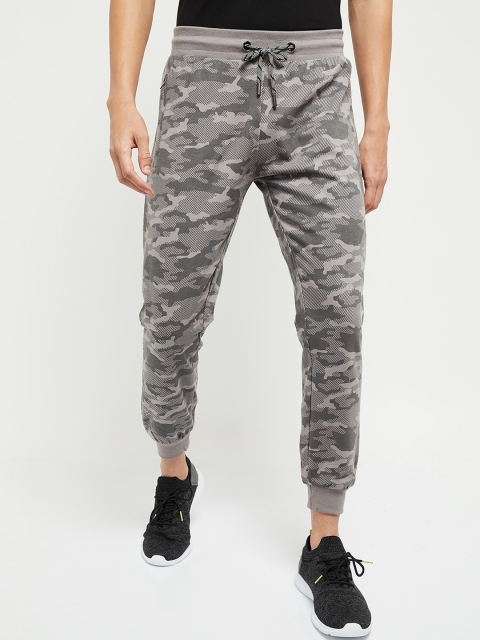 

max Men Grey Camouflage Printed Joggers