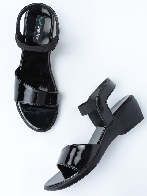 

Walkfree Black Flatform Sandals