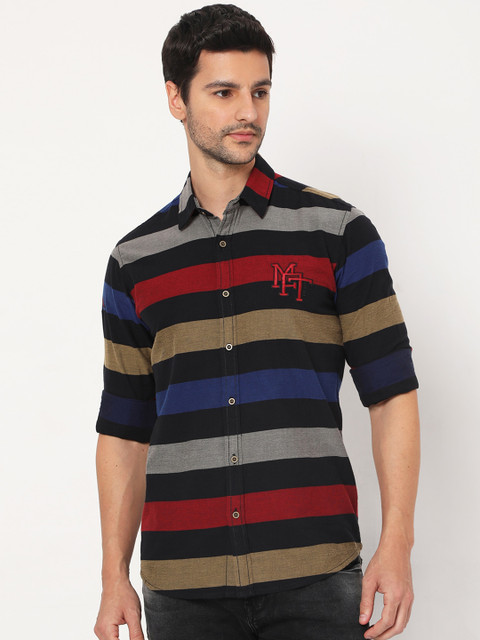 

Mufti Men Black Slim Fit Horizontal Striped Opaque Striped Casual Shirt