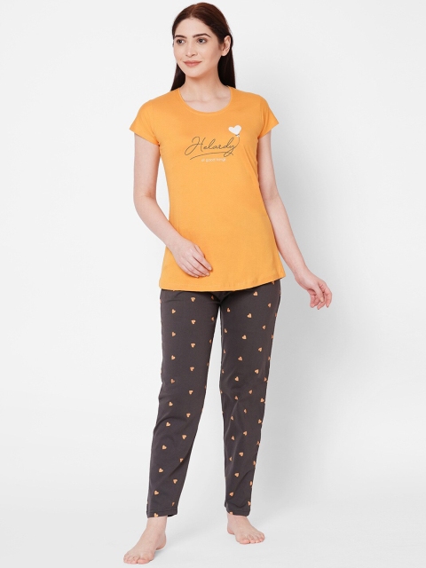 

ZOLA Women Yellow & Black Printed Night suit