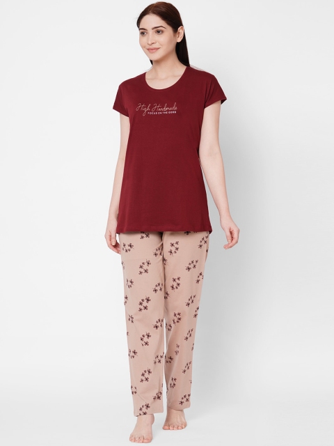 

ZOLA Women Maroon & Beige Printed Night suit