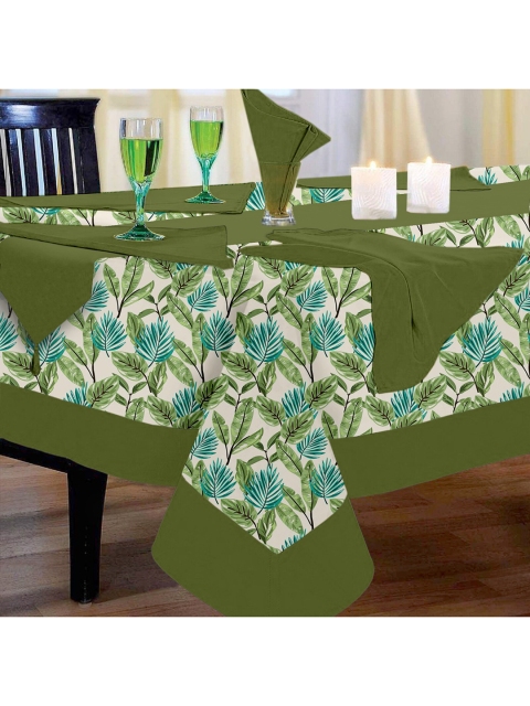 

Lushomes Green & White Printed 4 Seater Table Linen Set