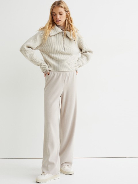 

H&M Women Beige Knitted Trousers