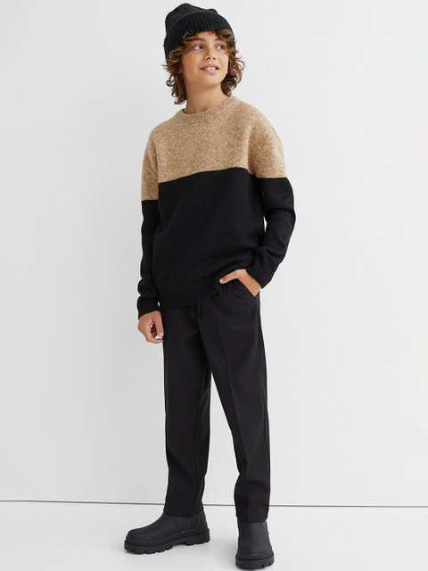

H&M Boys Black Straight Fit Joggers