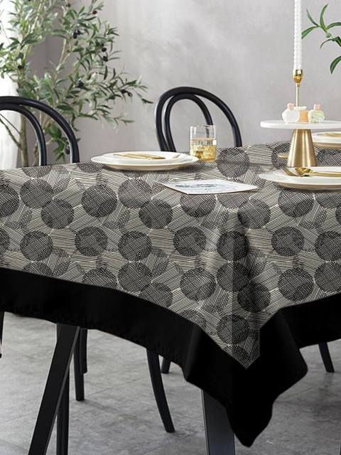 

Lushomes Multi 6 Seater Geometric Printed Table Cloth