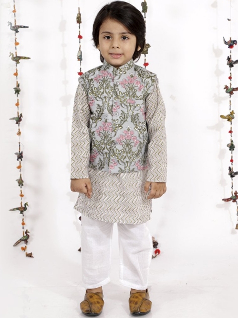

The Mom Store Boys Grey & White Printed Layered Pure Cotton Kurta & Pyjama & Nehru Jacket