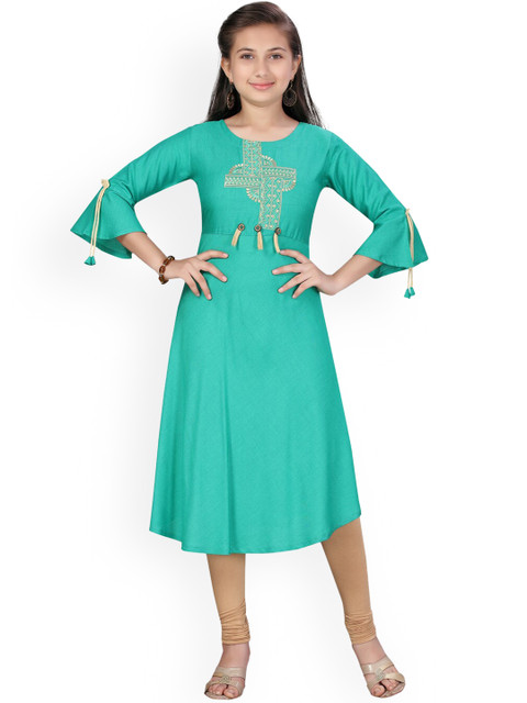 

Aarika Girls Green & Beige Floral Embroidered Regular Pure Cotton Kurta With Trousers