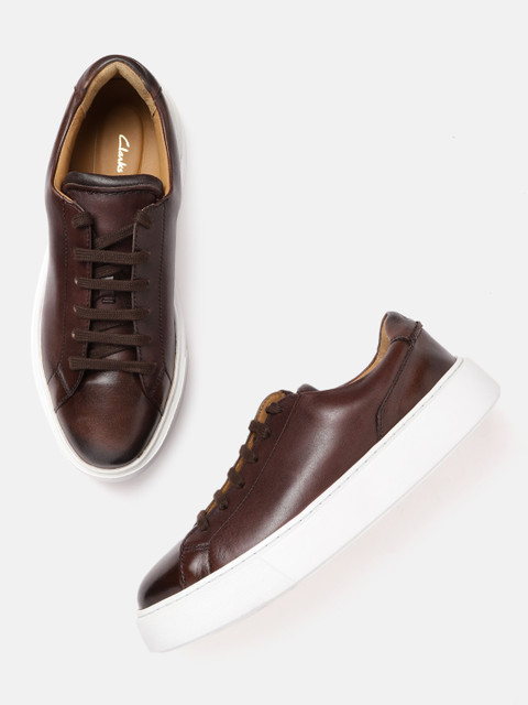 

Clarks Men Coffee Brown Solid Hero Lite Lace Leather Sneakers