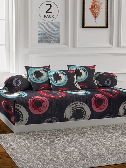 

KLOTTHE Set Of 2 Geometric Printed Bedsheet With 4 Bolster Covers & 6 Cushion Covers, Black