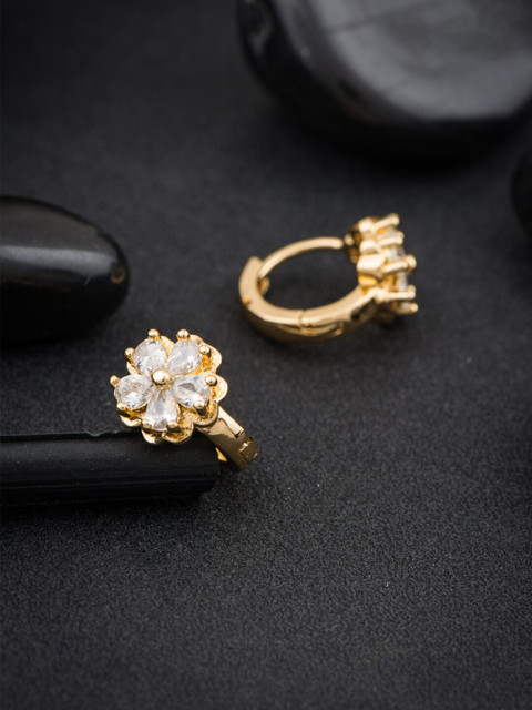 

Alankruthi Gold-Toned & White Floral Studs Earrings