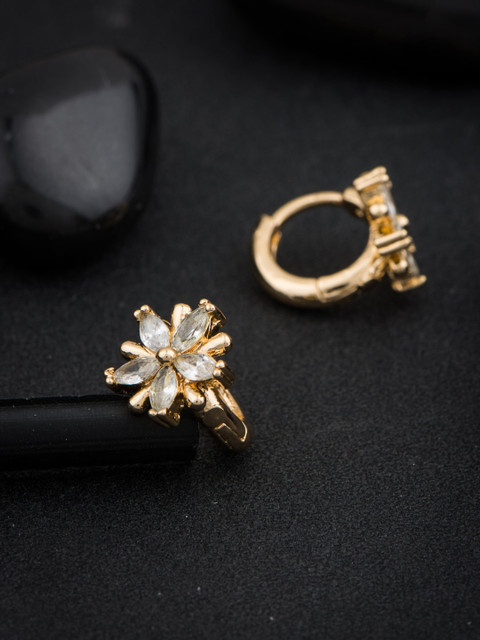 

Alankruthi Gold-Toned Circular Studs Earrings