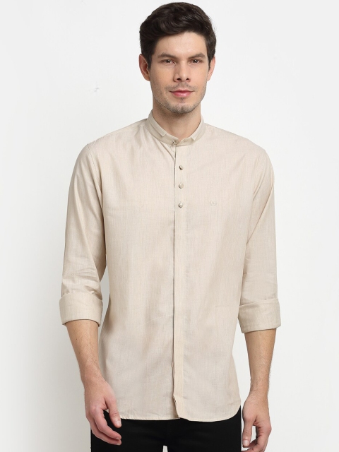 

La Mode Men Beige Solid Slim Fit Casual Shirt