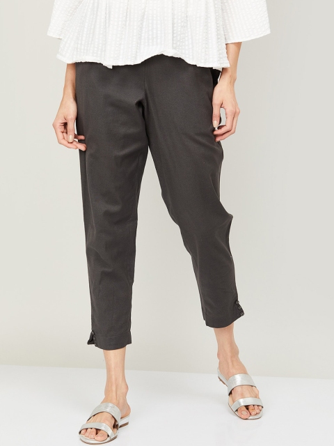 

Melange by Lifestyle Women Grey Pleated Peg Trousers