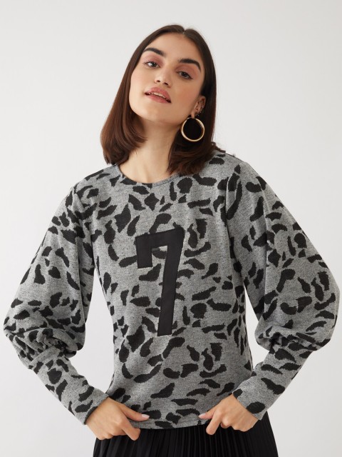

Zink London Grey & Black Regular Top