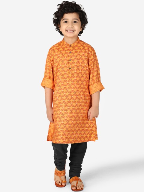 

Fabindia Boys Orange & Off White Ethnic Motifs Printed Kurta