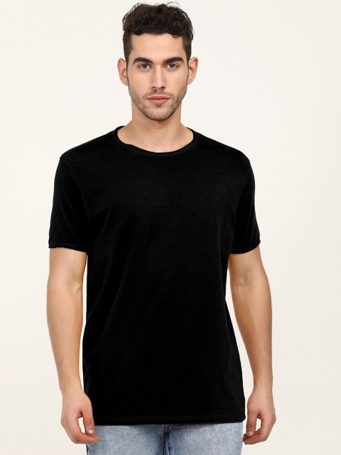 

V2 Value & Variety Men Black Cotton T-shirt