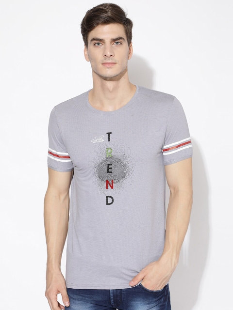 

V2 Value & Variety Men Grey Printed Extended Sleeves T-shirt