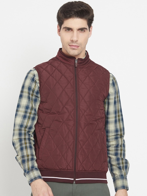 

METTLE Men Maroon Solid Sleeveless Quilted Jacket, Burgundy