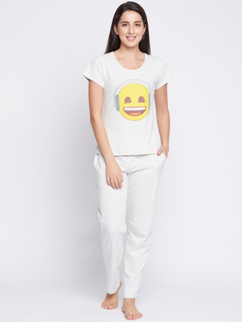 

Clovia Women Grey Pure Cotton Smiley Printed Night Suit