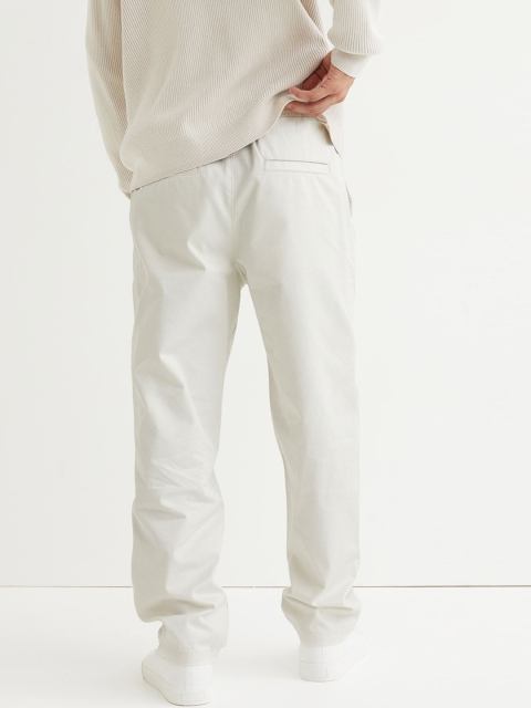 

H&M Men White Relaxed Fit Trousers