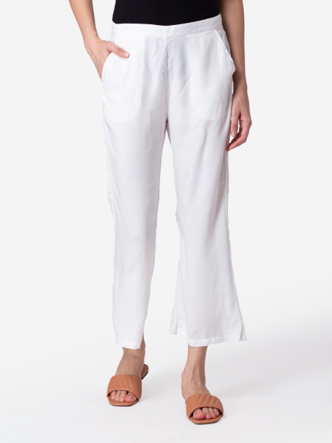 

Modriba Women Off White Pure Cotton Cropped Palazzos