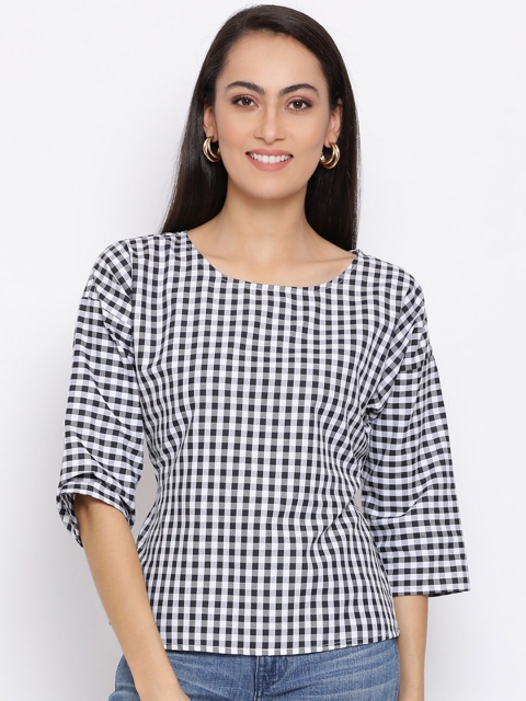 

DRAAX Fashions White & Black Checked Styled Back Top