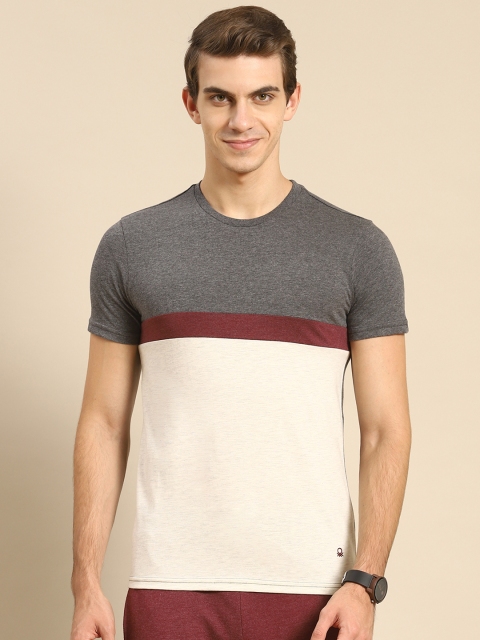 

United Colors of Benetton Men Off White & Charcoal Grey Colourblocked T-shirt
