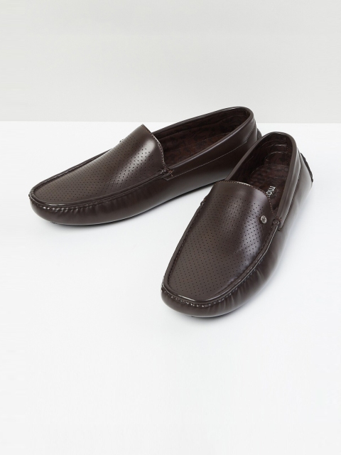 

max Men Brown PU Driving Shoes