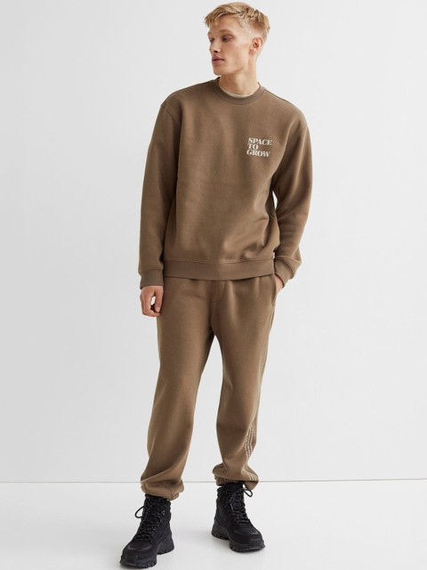 

H&M Men Brown & Beige Printed THERMOLITE Relaxed Fit Sweatshirt