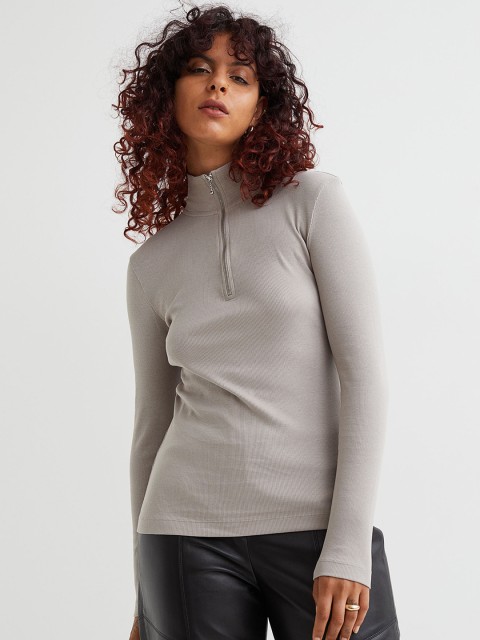

H&M Women Grey & Beige Zip-Detail Ribbed Polo-Neck Top