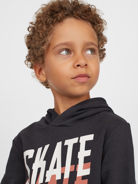 

H&M Boys Grey & Multicoloured Printed Hoodie