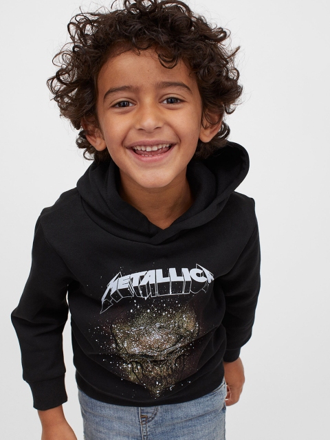 

H&M Boys Black Printed hoodie