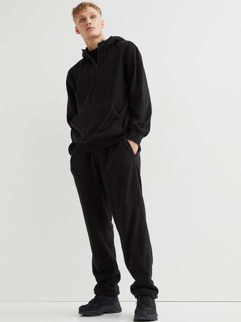 

H&M Men Black Relaxed Fit THERMOLITE fleece joggers
