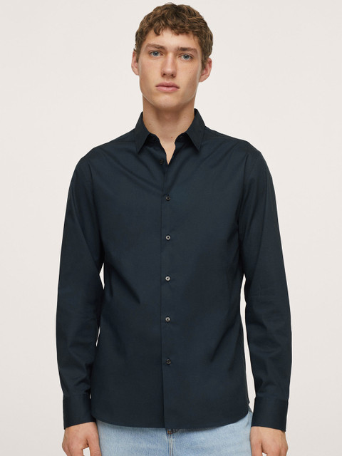 

MANGO MAN Navy Blue Solid Slim Fit Casual Shirt