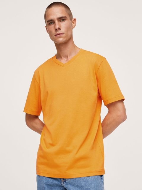 

MANGO MAN Mustard Yellow Solid V-Neck T-shirt