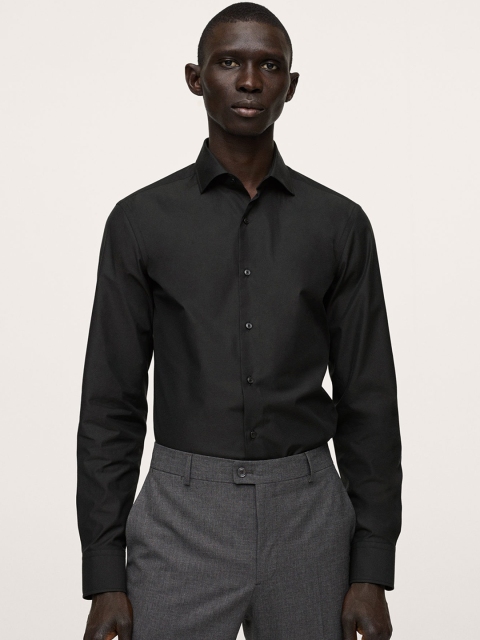 

MANGO MAN Black Pure Cotton Slim Fit Formal Shirt