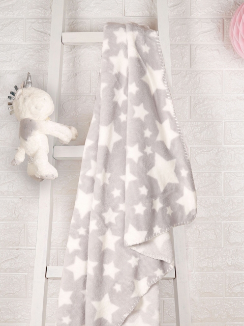 

KICKS & CRAWL Grey & Off White Geometric AC Room Single Bed Blanket With Toy