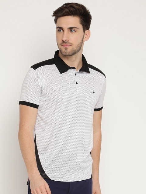 

V2 Value & Variety Men White Polo Collar T-shirt